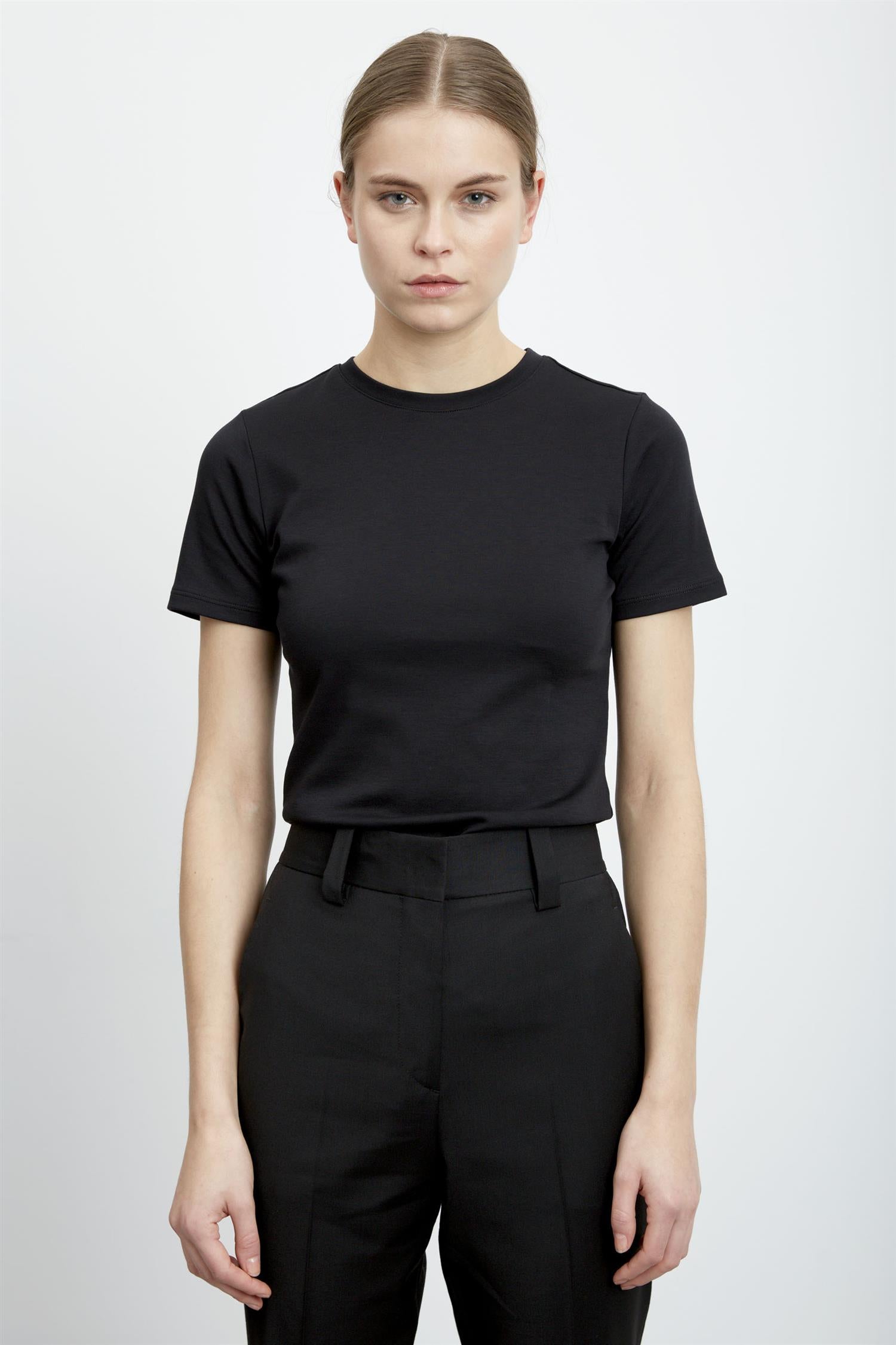 Julie Josephine Tees & Longsleeves T-skjorte | Agnes Black