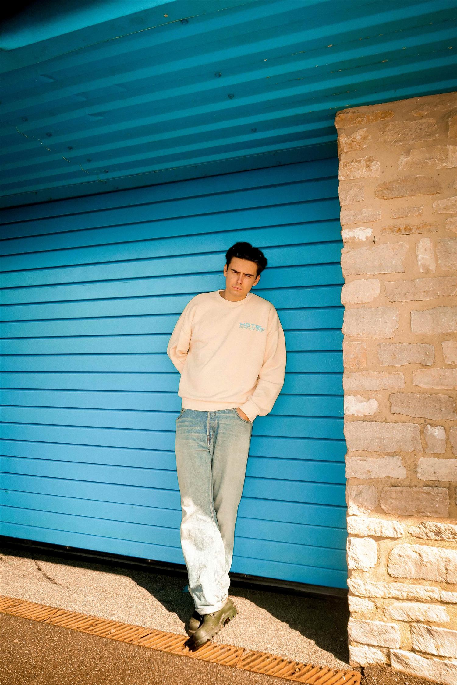 Hotel Sweaters Genser | Trunk Slogan Crewneck Cream