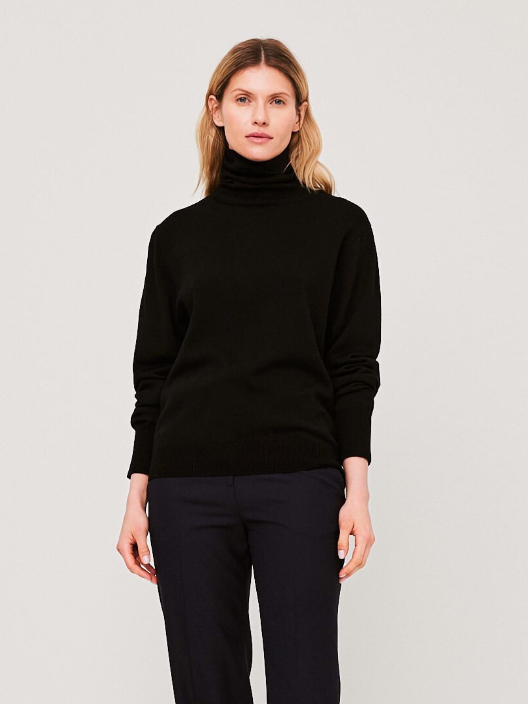 Julie Josephine Knit Genser | Mona Turtleneck Black