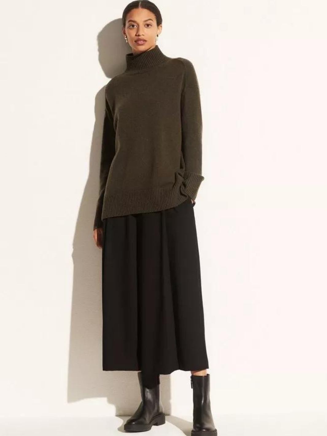 Vince Knit Genser | Turtleneck W Side Slits Olive Green